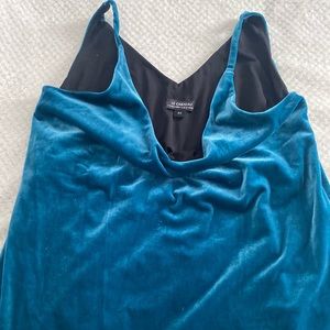 💙LE CHATEAU 💙Teal velvet spaghetti strap shirt. Size small.In great condition